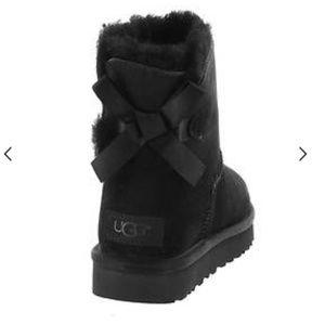 Ugg boots black
